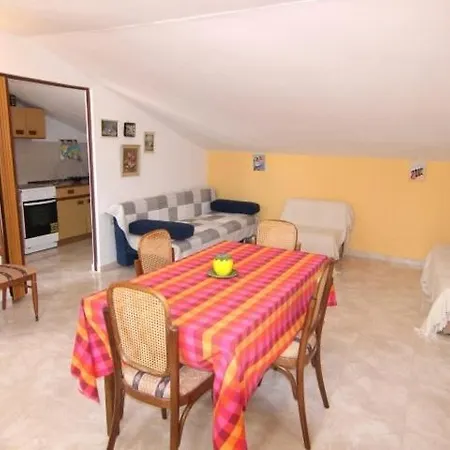 Cozy Centre Pag Apartamento Pag Town